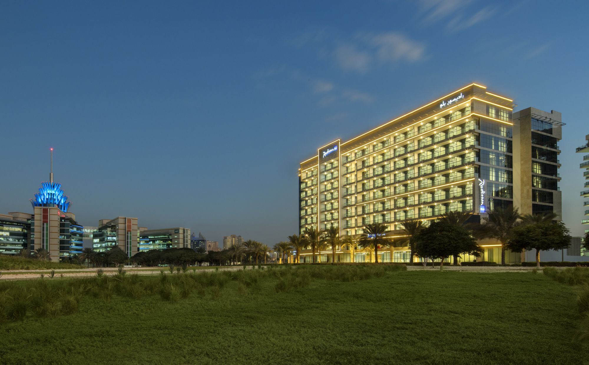 Radisson Blu Hotel Apartment Dubai Silicon Oasis Bagian luar foto