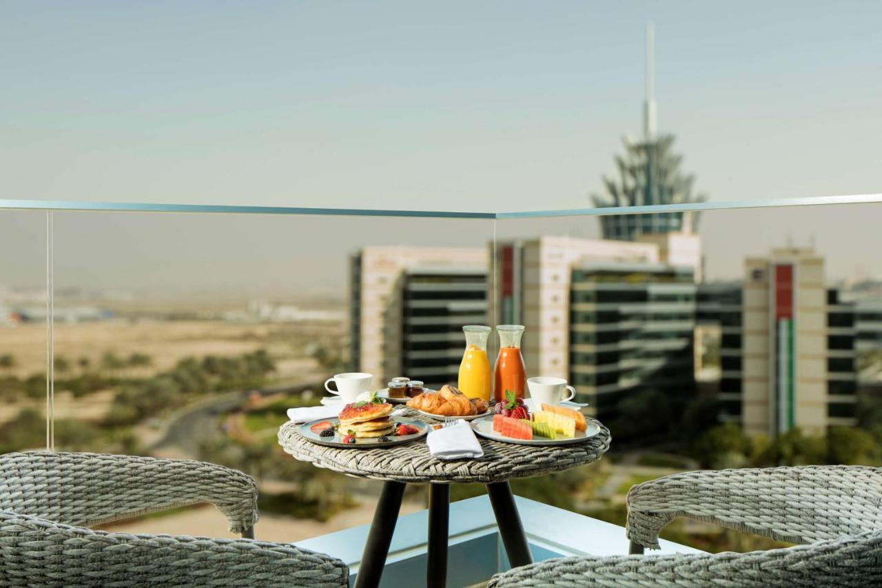 Radisson Blu Hotel Apartment Dubai Silicon Oasis Bagian luar foto